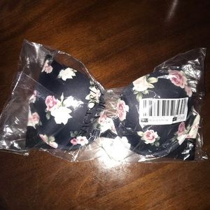 New with tags. Vs pink wear everywhere bra 34D